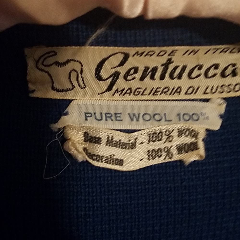 Vintage 3/4 length sleeve sweater - Picture 2 of 3